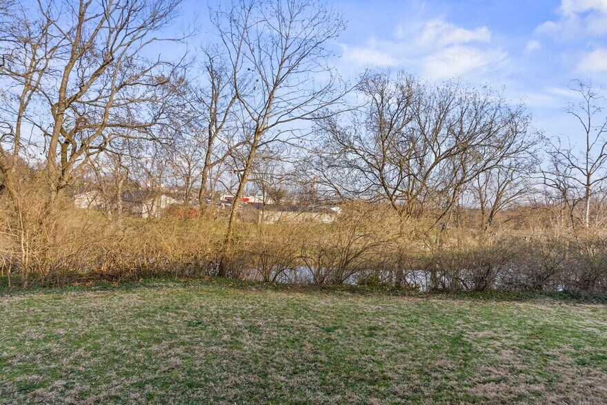 More Photos Of 304-306 Boston Sq, Georgetown Healthcare For Sale