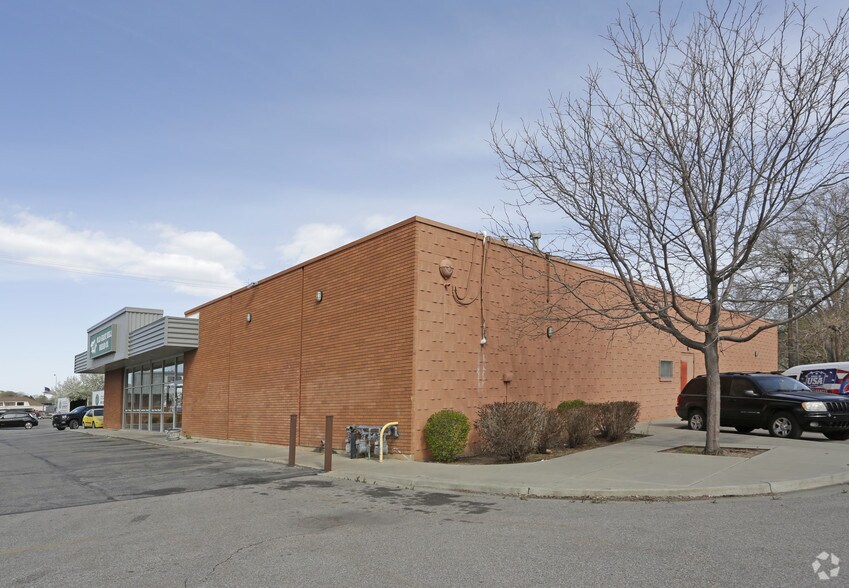 More Photos Of 460 2nd St, Ogden Freestanding For Lease