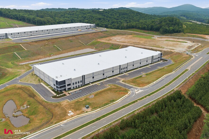 More Photos Of 740 Lakepoint Pky SE, Cartersville Distribution For Lease