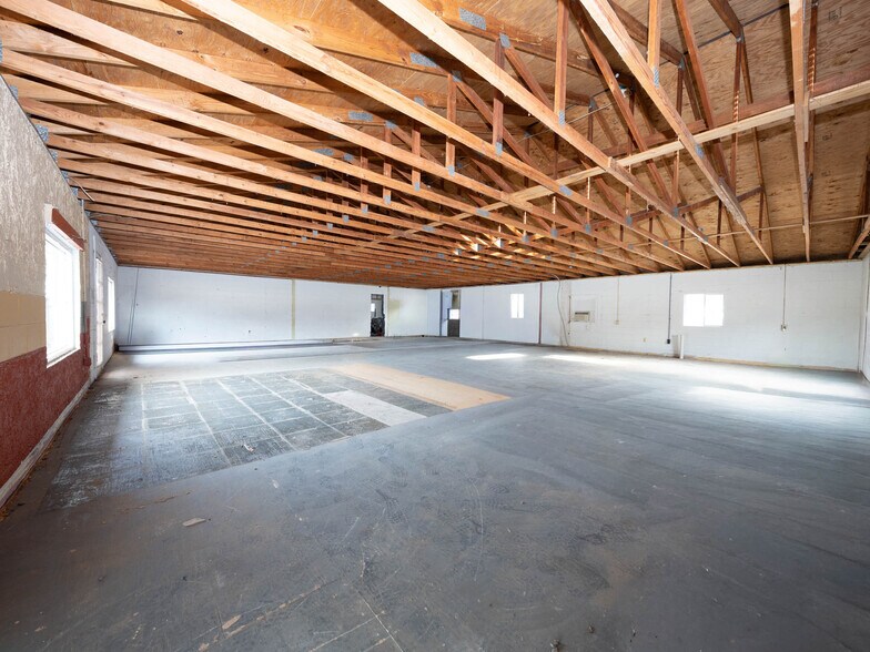 More Photos Of 6859 Cruso Rd, Canton General Retail For Lease