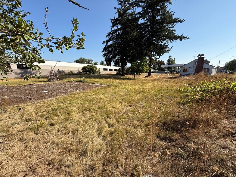Primary Photo Of 18005 NE Sandy Blvd, Portland Land For Sale