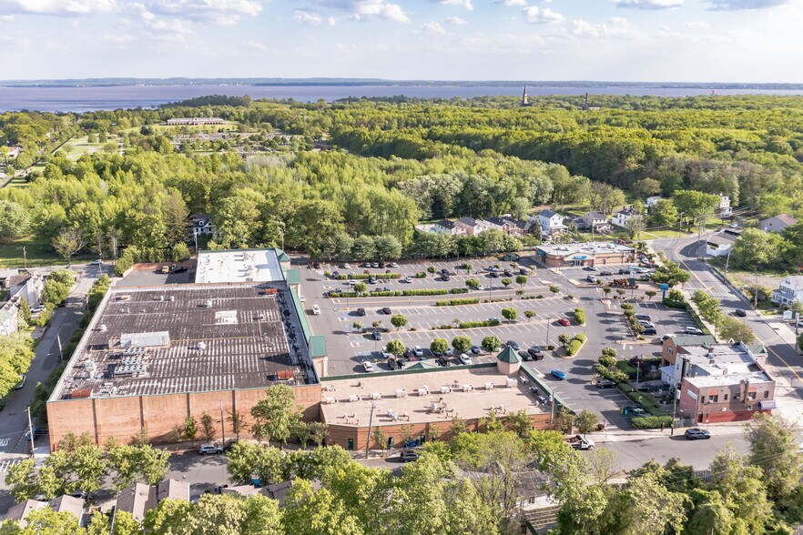 More Photos Of 6400 Amboy Rd, Staten Island Unknown For Lease