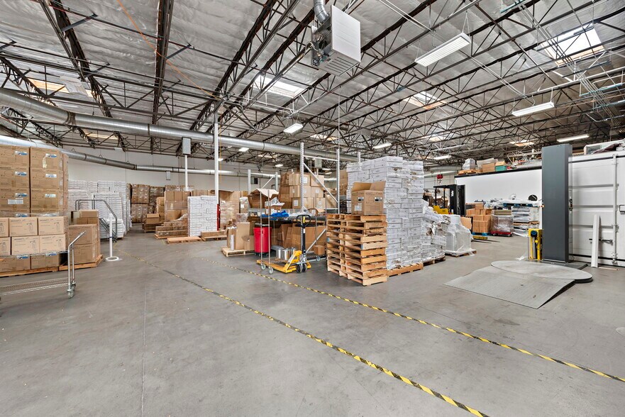 More Photos Of 20562 Crescent Bay Dr, Lake Forest Warehouse For Lease