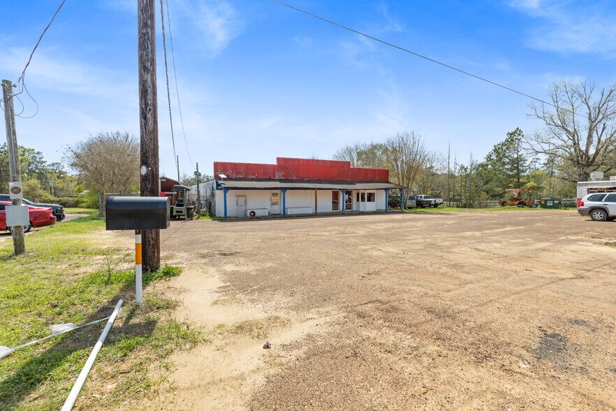 More Photos Of 21120 Highway 105, Cleveland Storefront For Sale