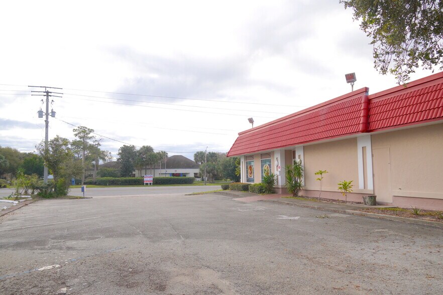 More Photos Of 938 Dixon blvd, Cocoa Restaurant For Sale