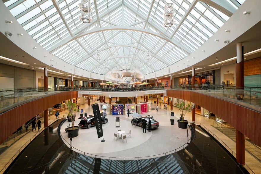 More Photos Of 1245 Worcester St, Natick Unknown For Lease