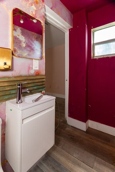 More Photos Of 1034-1040 NW 3 Ave, Miami Storefront Retail Residential For Lease