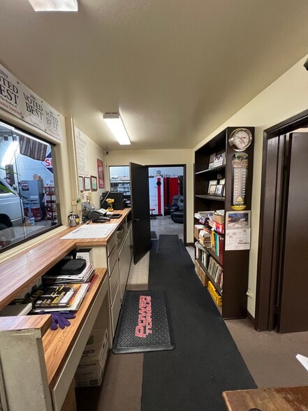 More Photos Of 729 D St, Ramona Auto Repair For Sale