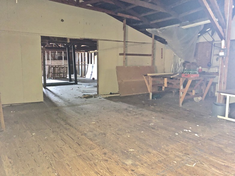 More Photos Of 3926 Lawrenceville Hwy, Tucker Freestanding For Sale