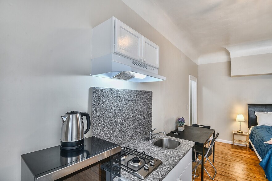 More Photos Of 721-729 S Alvarado St, Los Angeles Apartments For Lease