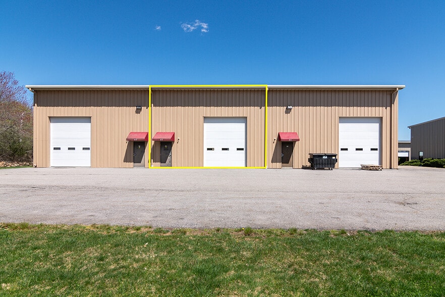 More Photos Of 376 Dry Bridge Rd, North Kingstown Warehouse For Sale