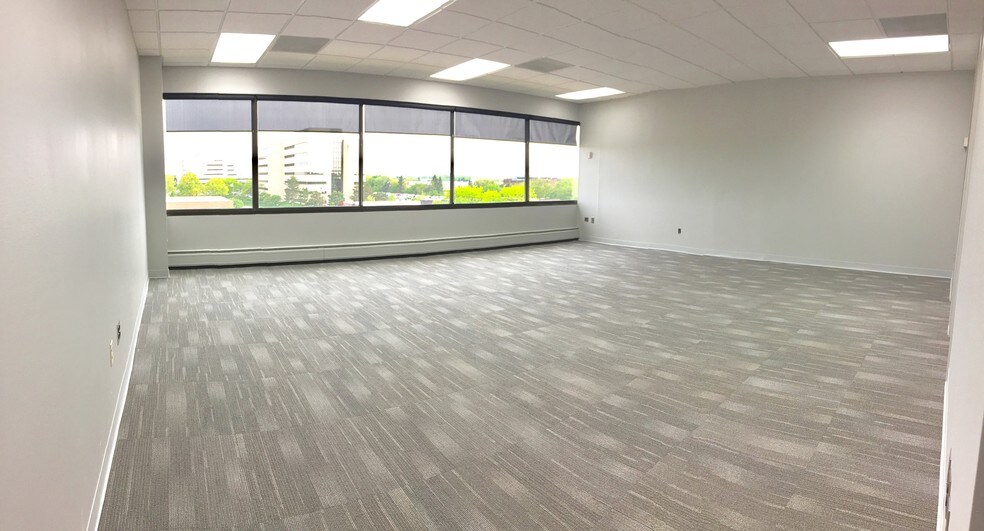 More Photos Of 550 Stephenson Hwy, Troy Office For Lease