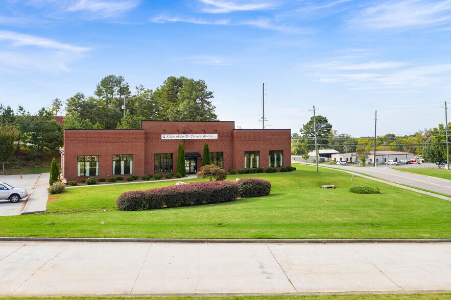 More Photos Of 65 Walnut Grove Rd SE, Cartersville Storefront Retail Office For Sale