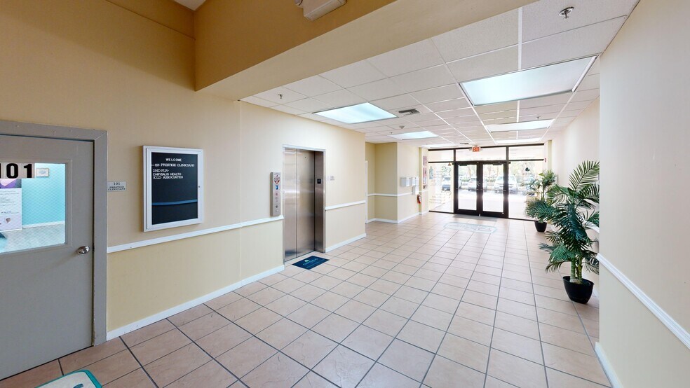 More Photos Of 3800 W Broward Blvd, Fort Lauderdale Office For Sale