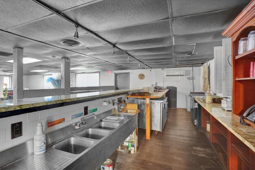 More Photos Of 16 Columbia Ave, Reading Restaurant For Sale
