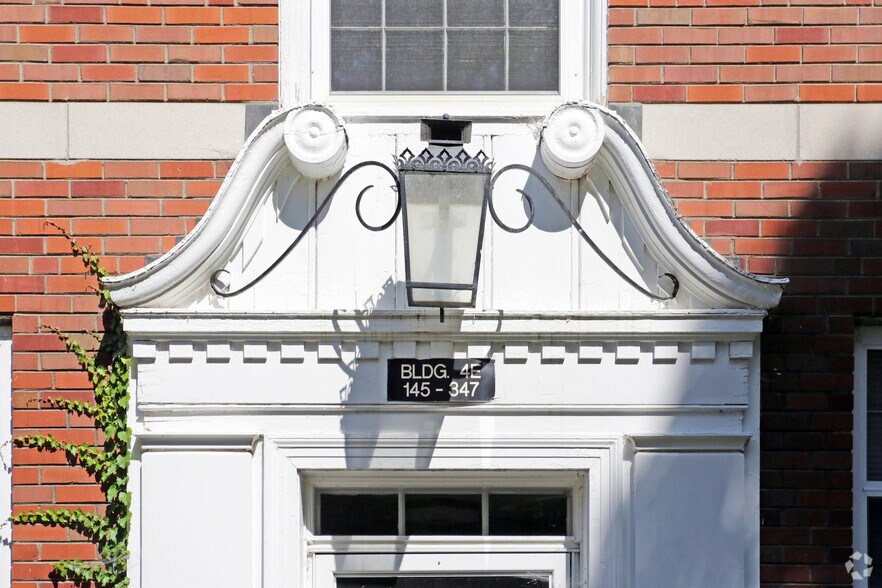 More Photos Of 3333 Grand Ave, Des Moines Apartments For Sale