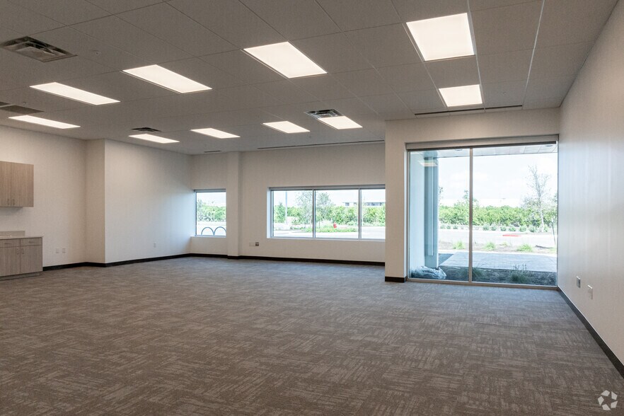 More Photos Of New Hope Rd, Cedar Park Unknown For Lease