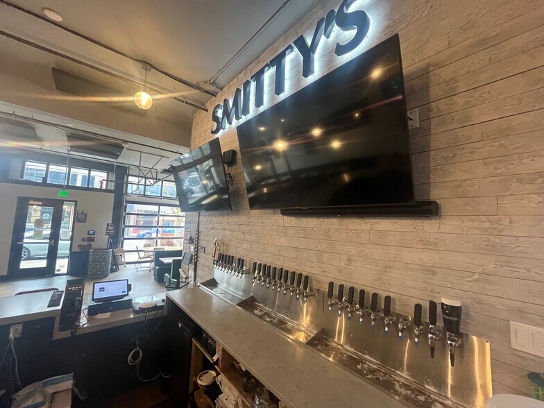 More Photos Of 7712-7718 SE 13th Ave, Portland Storefront For Lease