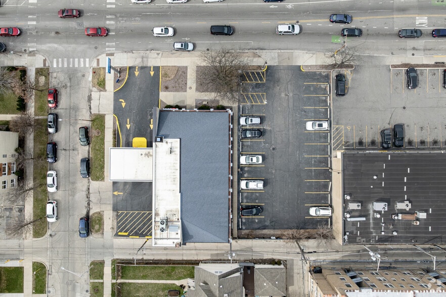 More Photos Of 3535 N Central Ave, Chicago Bank For Sale