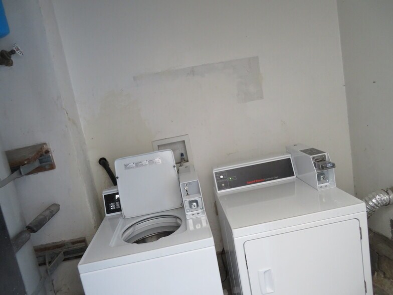 More Photos Of 1547 Euclid St, Santa Monica Apartments For Sale