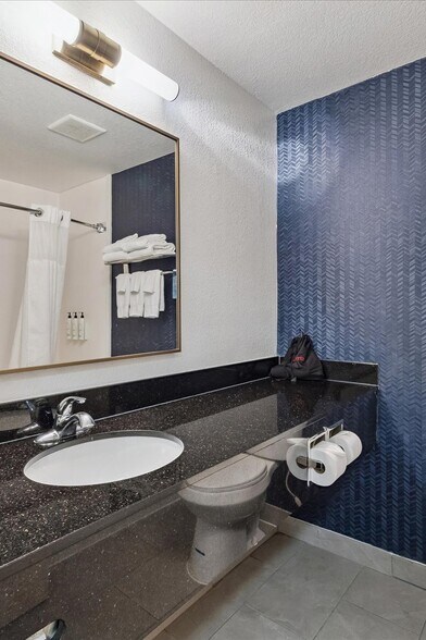 More Photos Of 2400 W Sam Houston Pky S, Houston Hotel For Sale