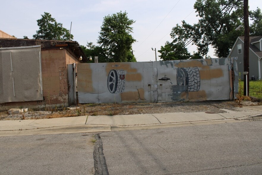 More Photos Of 1394 Joyce Ave, Columbus Flex For Sale