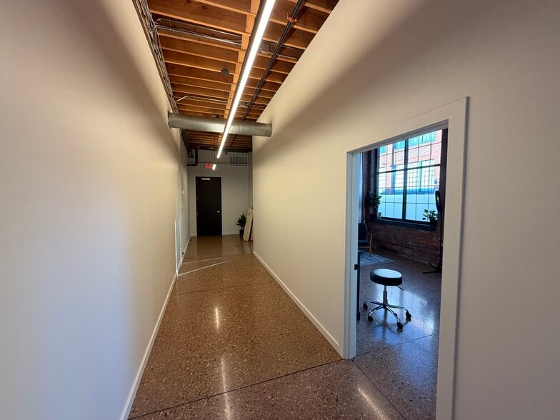 More Photos Of 209 W 19th Ter, Kansas City Loft Creative Space For Lease
