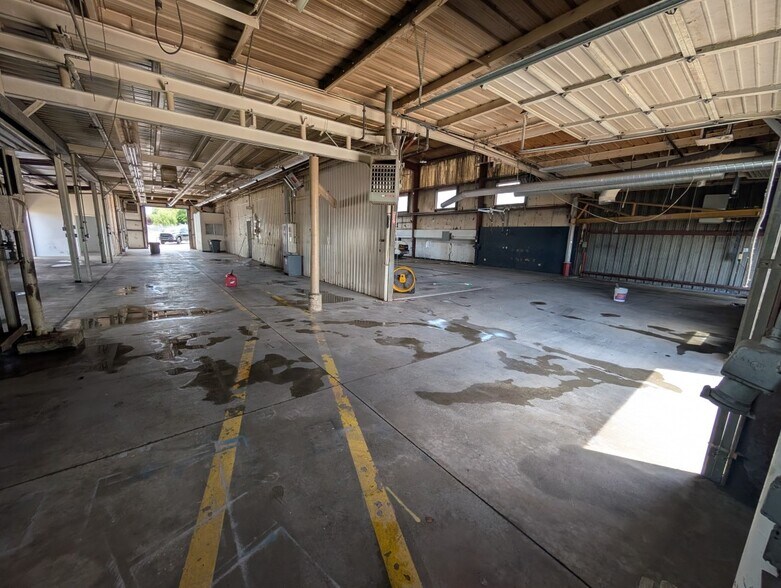 More Photos Of 762 S Redwood Rd, Salt Lake City Warehouse For Lease
