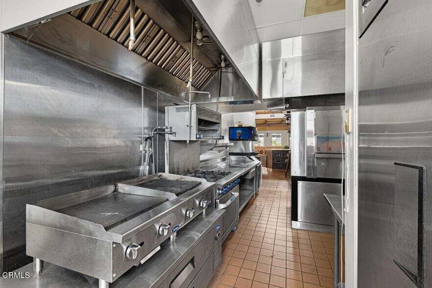 More Photos Of 125 S 10th St, Santa Paula Restaurant For Sale