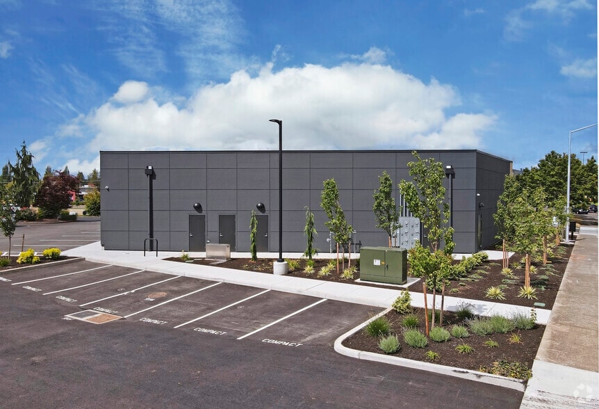 More Photos Of 3300 NE 78th Ave, Vancouver Freestanding For Lease