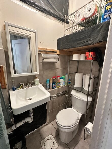 More Photos Of 508 S Broadway, Baltimore Storefront Retail Office For Sale