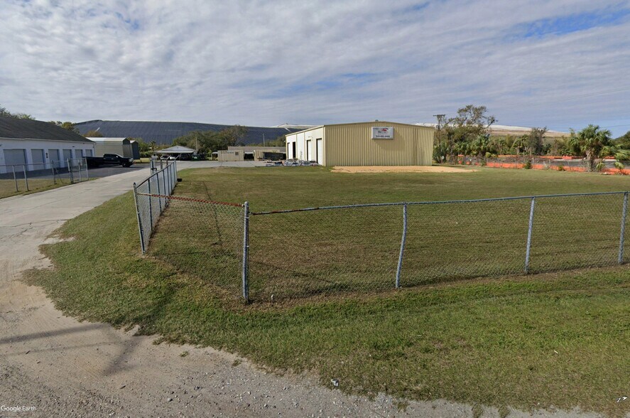 More Photos Of 6901 S 78th St, Riverview Warehouse For Sale