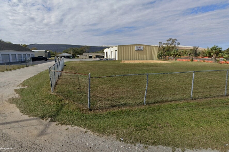 More Photos Of 6901 S 78th St, Riverview Warehouse For Sale