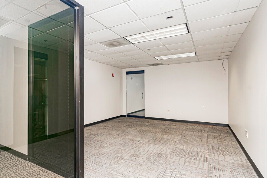 More Photos Of 3636 S Sherwood Forest Blvd, Baton Rouge Office For Lease