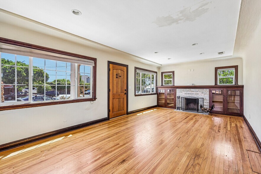 More Photos Of 3378 N Mountain View Dr, San Diego Apartments For Sale