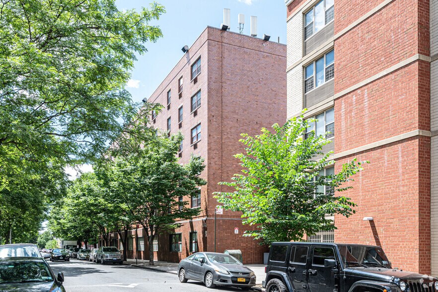 More Photos Of 360 Snediker Ave, Brooklyn Apartments For Lease