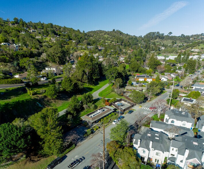 More Photos Of 142 Lomita Dr, Mill Valley Veterinarian Kennel For Sale