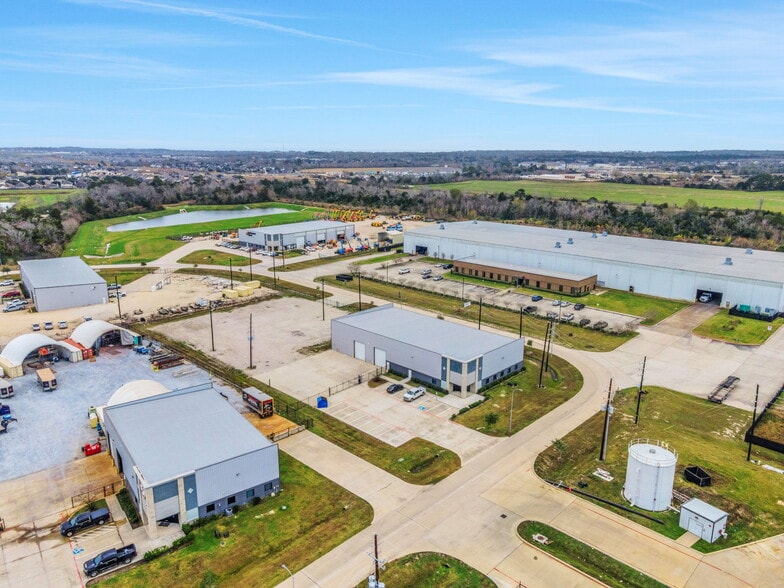 Primary Photo Of 8110 Parkside Ave, Baytown Warehouse For Sale