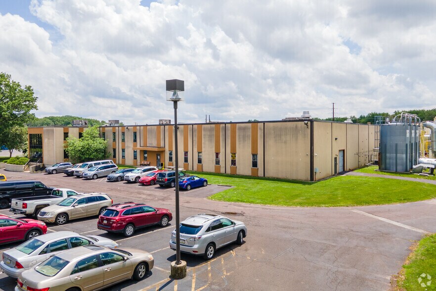 More Photos Of 1100 Schwab Rd, Hatfield Warehouse For Lease