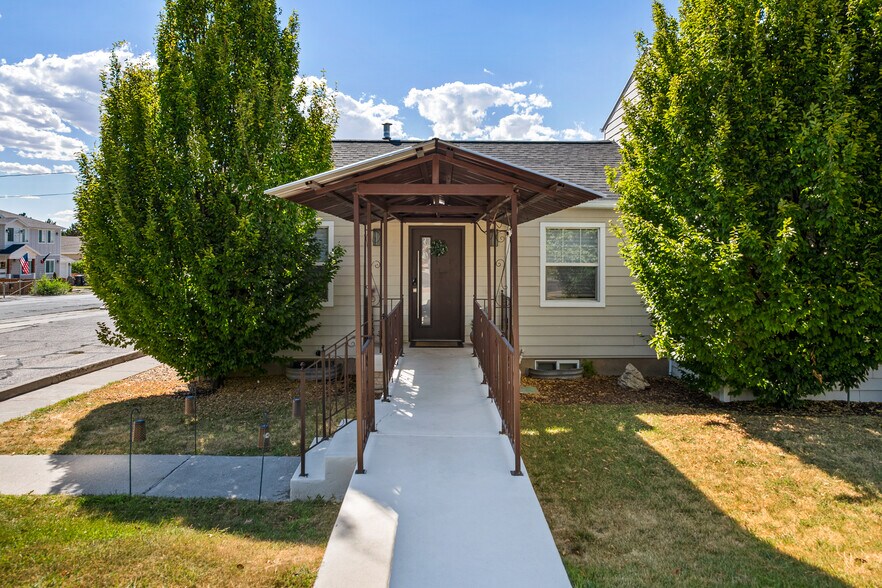 More Photos Of 3378 S 2300 E, Salt Lake City Medical For Sale