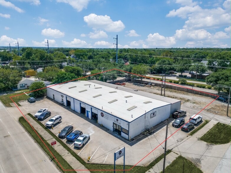 More Photos Of 308 W Avenue B, Garland Auto Repair For Sale