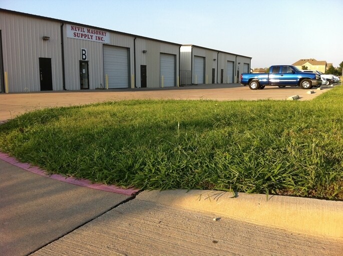 Primary Photo Of 7200 Meadow Hill Dr, Frisco Flex For Lease