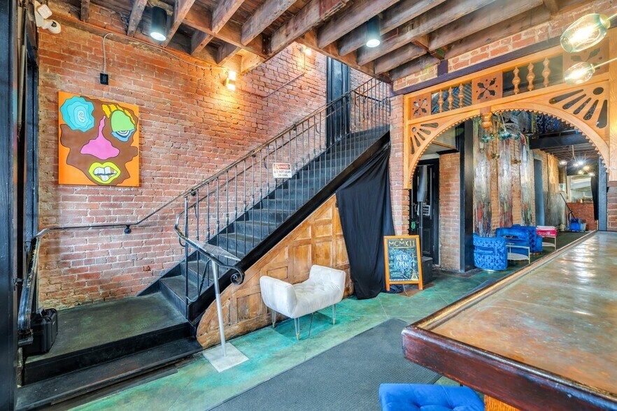 More Photos Of 1908 Magazine St, New Orleans Storefront Retail Residential For Sale