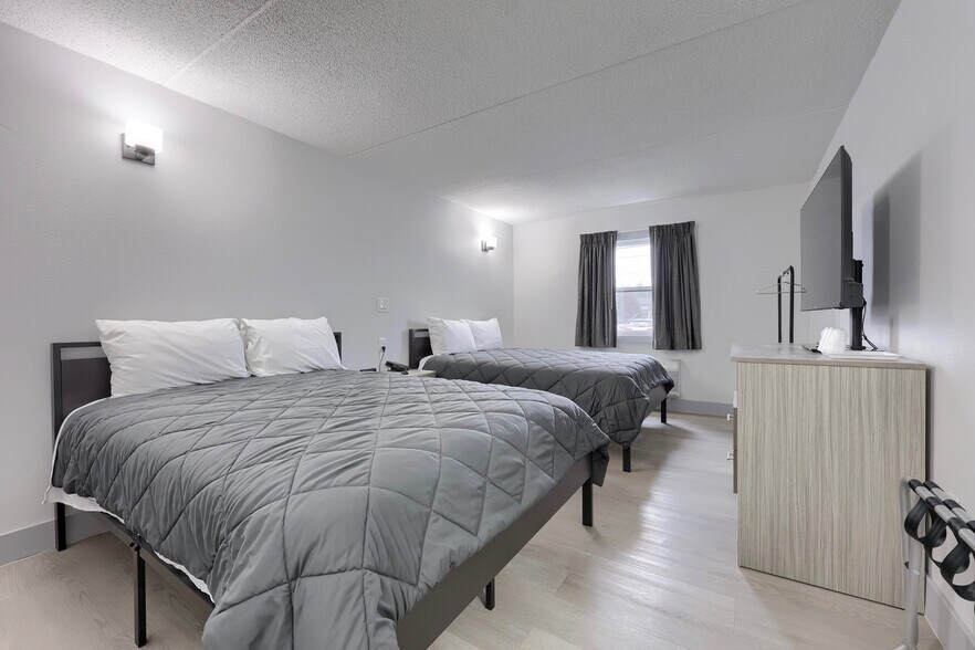 More Photos Of 2140 Lincoln Hwy E, Lancaster Hotel For Sale