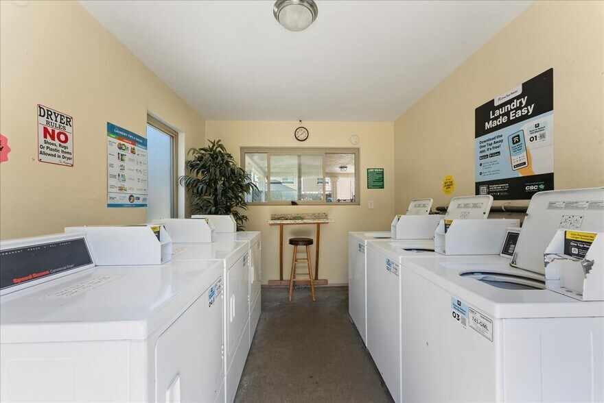 More Photos Of 915 Johnfer Way, Sacramento Apartments For Sale