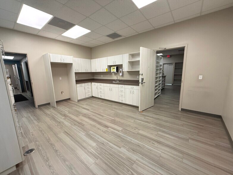 More Photos Of 1657 Taylor Rd, Port Orange Unknown For Lease