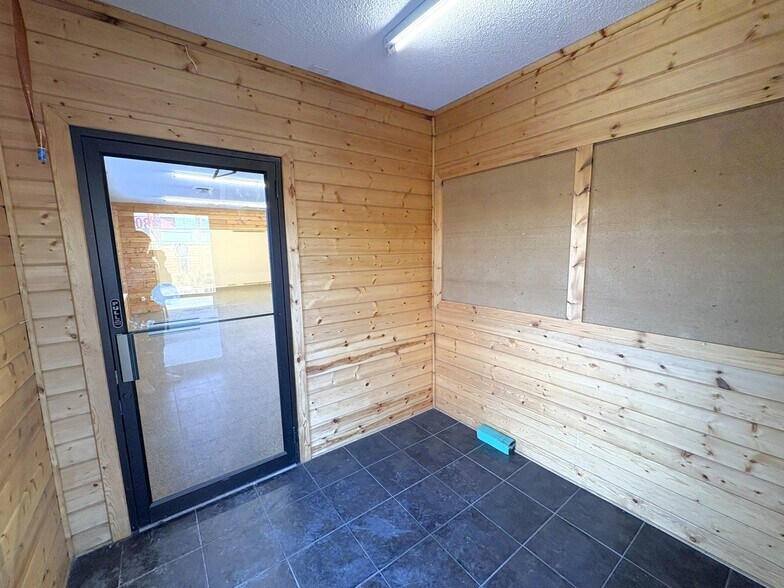 More Photos Of 603 Minnesota Ave W, Walker Storefront Retail Office For Lease