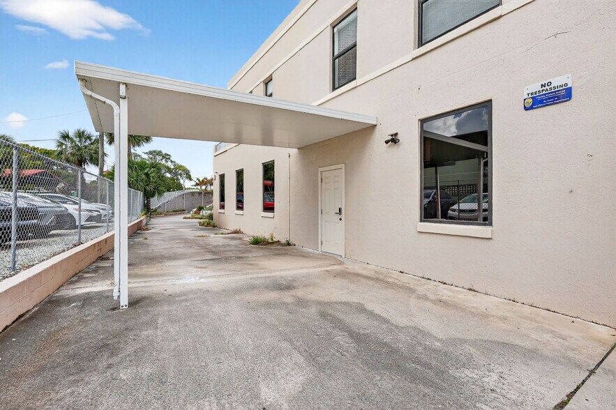 More Photos Of 129 N 5th St, Fort Pierce Storefront Retail Residential For Lease