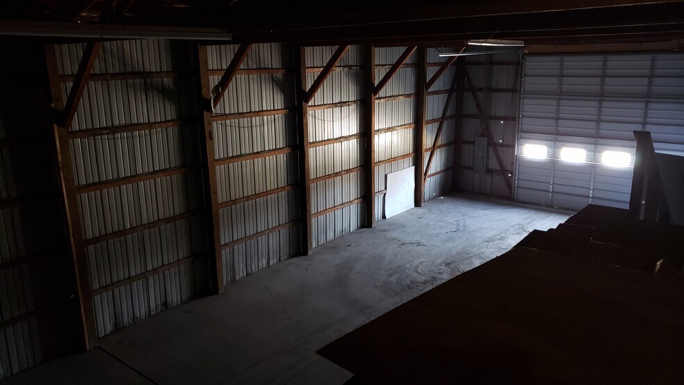More Photos Of 800 N 3rd St, Terre Haute Warehouse For Lease