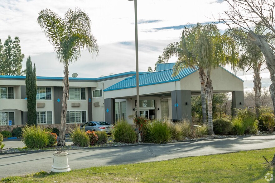 More Photos Of 4120 Chiles Rd, Davis Restaurant For Sale